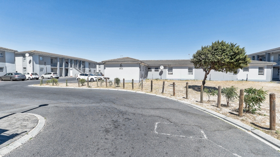 1 Bedroom Property for Sale in Sunset Glen Western Cape